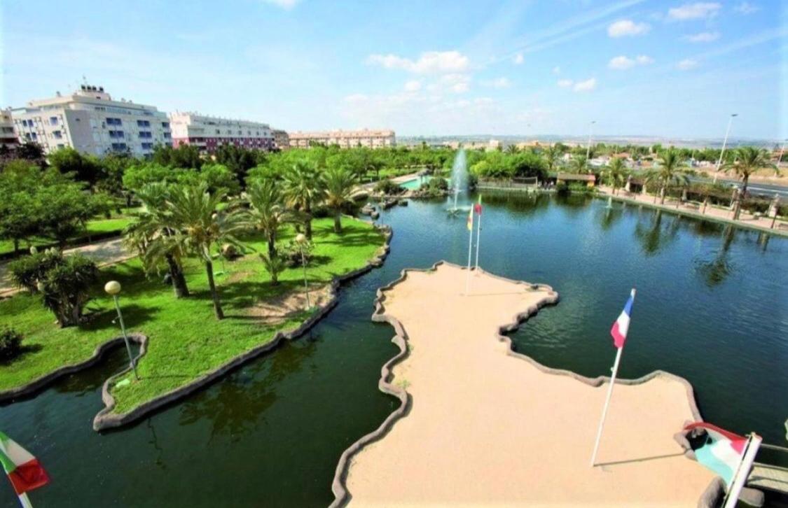 Apartment With Pool & Balcony Less Than 10Min Walk To La Mata Beach! Torrevieja Exterior foto